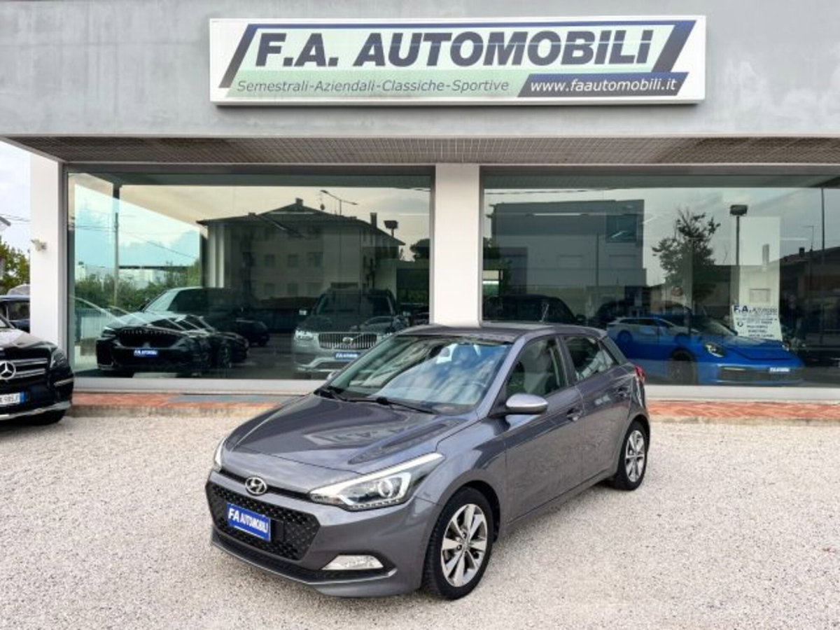 Hyundai i20 1.2 84 CV 5 porte Comfort (12)
