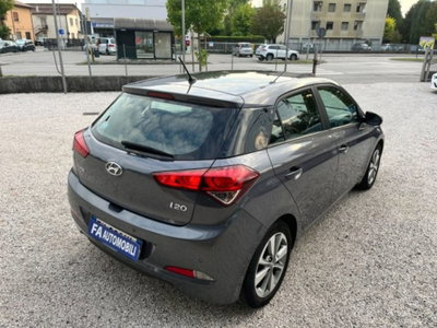 Hyundai i20 1.2 84 CV 5 porte Comfort (13)