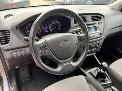 Hyundai i20 1.2 84 CV 5 porte Comfort (20)