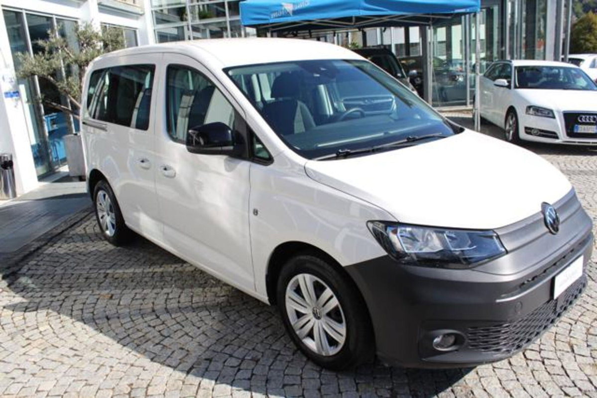 Volkswagen Caddy 2.0 TDI 122 CV 4MOTION (6)