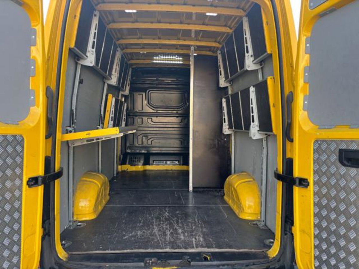 Volkswagen Veicoli Commerciali Crafter Furgone 30 2.0 TDI 140CV PM-TA Furgone Logistic (7)
