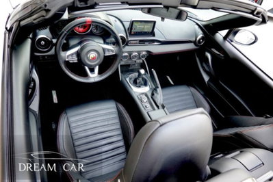 Abarth 124 Spider 1.4 Turbo MultiAir 170 CV (8)