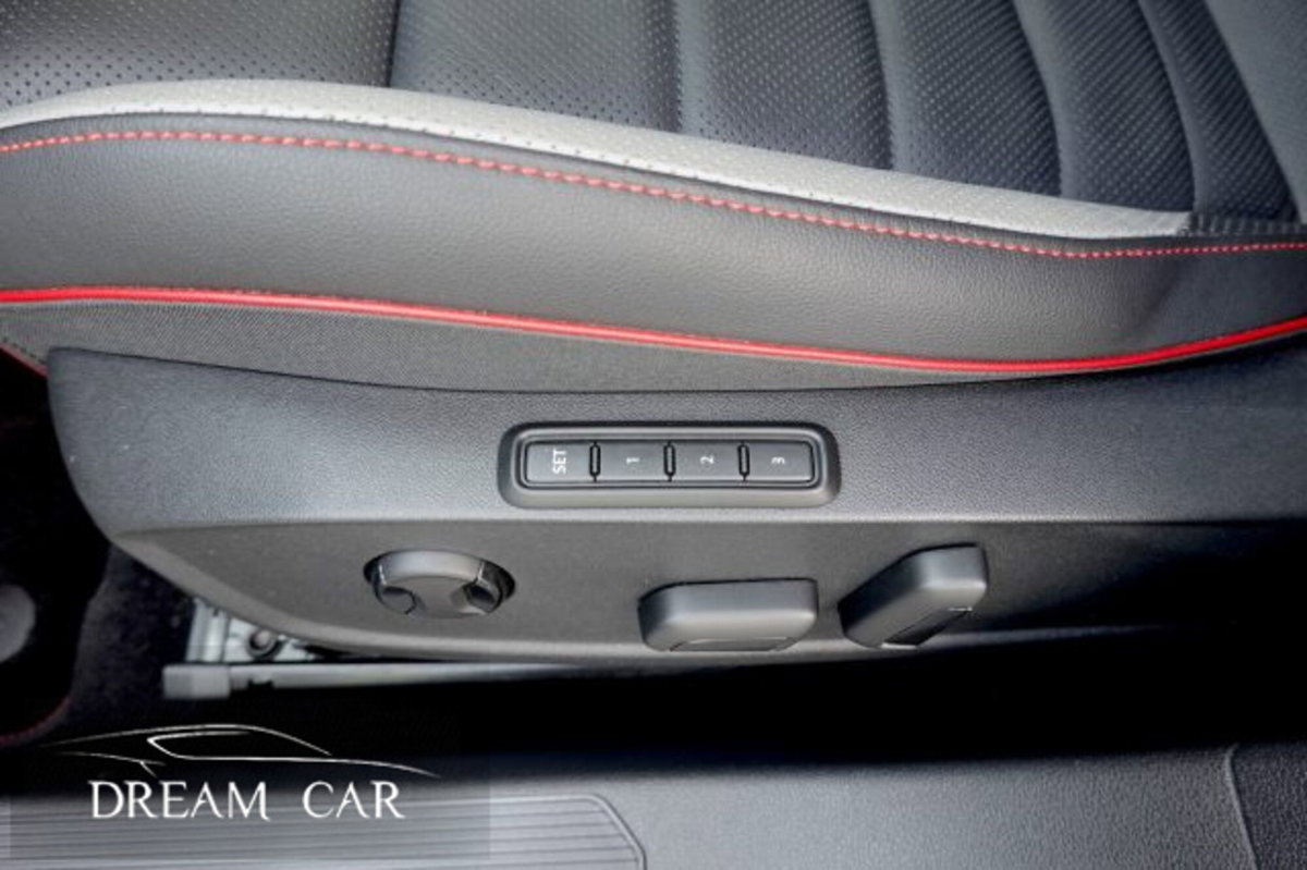 Volkswagen Golf 2.0 tsi GTI MT Ultimate 245cv (14)