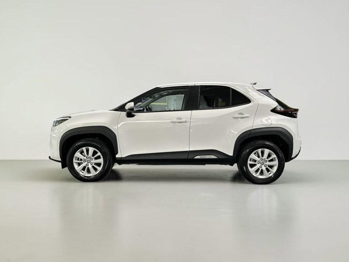 Toyota Yaris Cross 1.5h GR Sport Black Sky fwd 116cv e-cvt (3)
