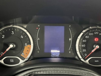 Jeep Renegade 1.6 Mjt DDCT 120 CV Longitude (16)