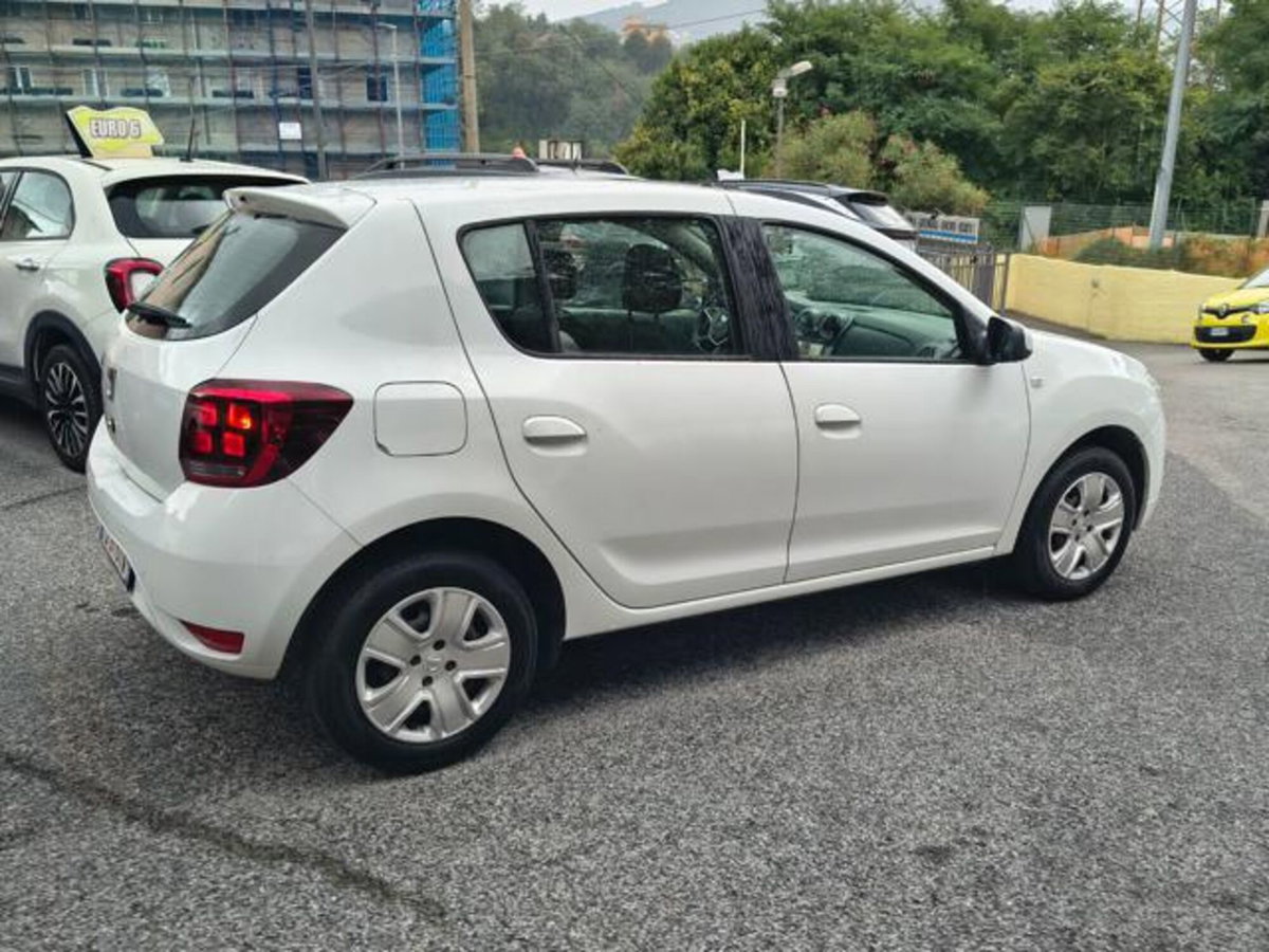Dacia Sandero 1.0 SCe 12V 75CV Lauréate (4)
