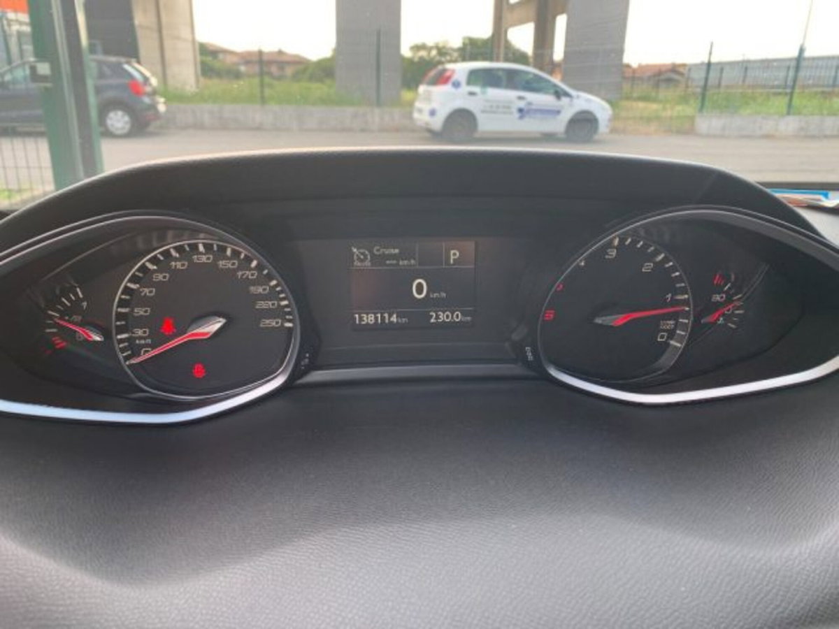 Peugeot 308 SW BlueHDi 130 S&S EAT8 Allure Pack (16)