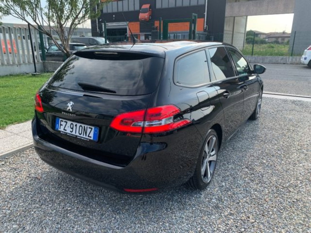 Peugeot 308 SW BlueHDi 130 S&S EAT8 Allure Pack (5)