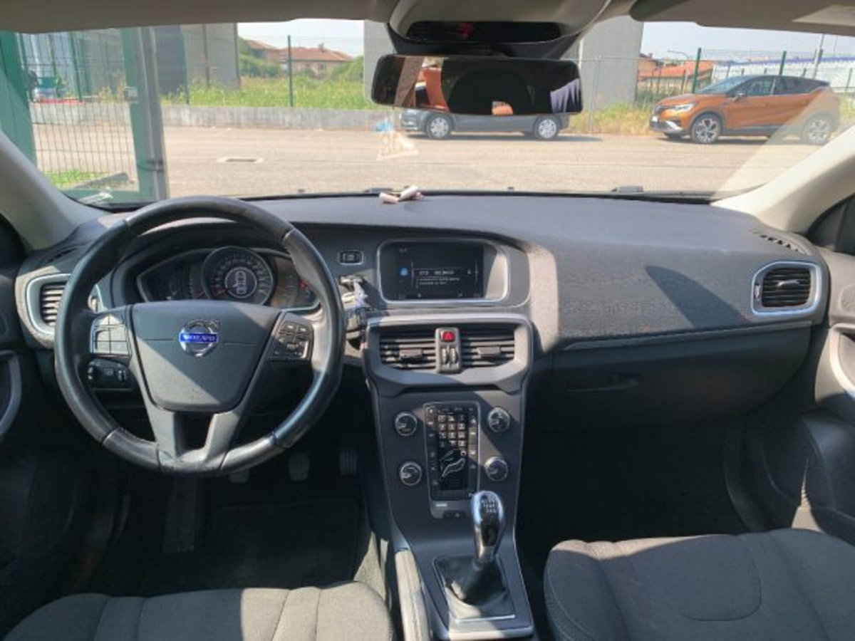 Volvo V40 Cross Country D2 1.6 Kinetic (11)