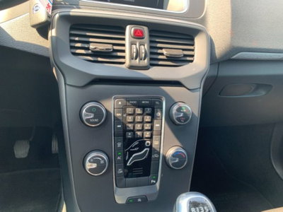 Volvo V40 Cross Country D2 1.6 Kinetic (13)