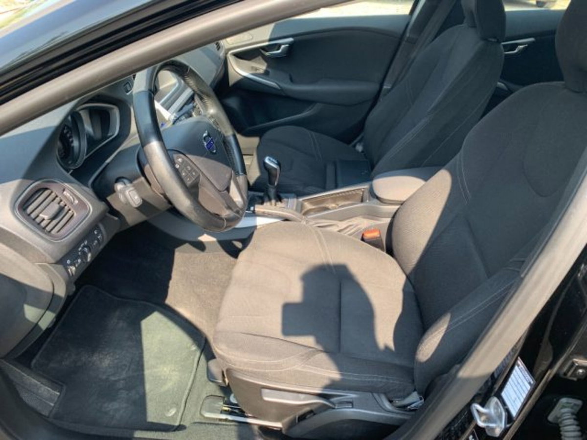 Volvo V40 Cross Country D2 1.6 Kinetic (9)