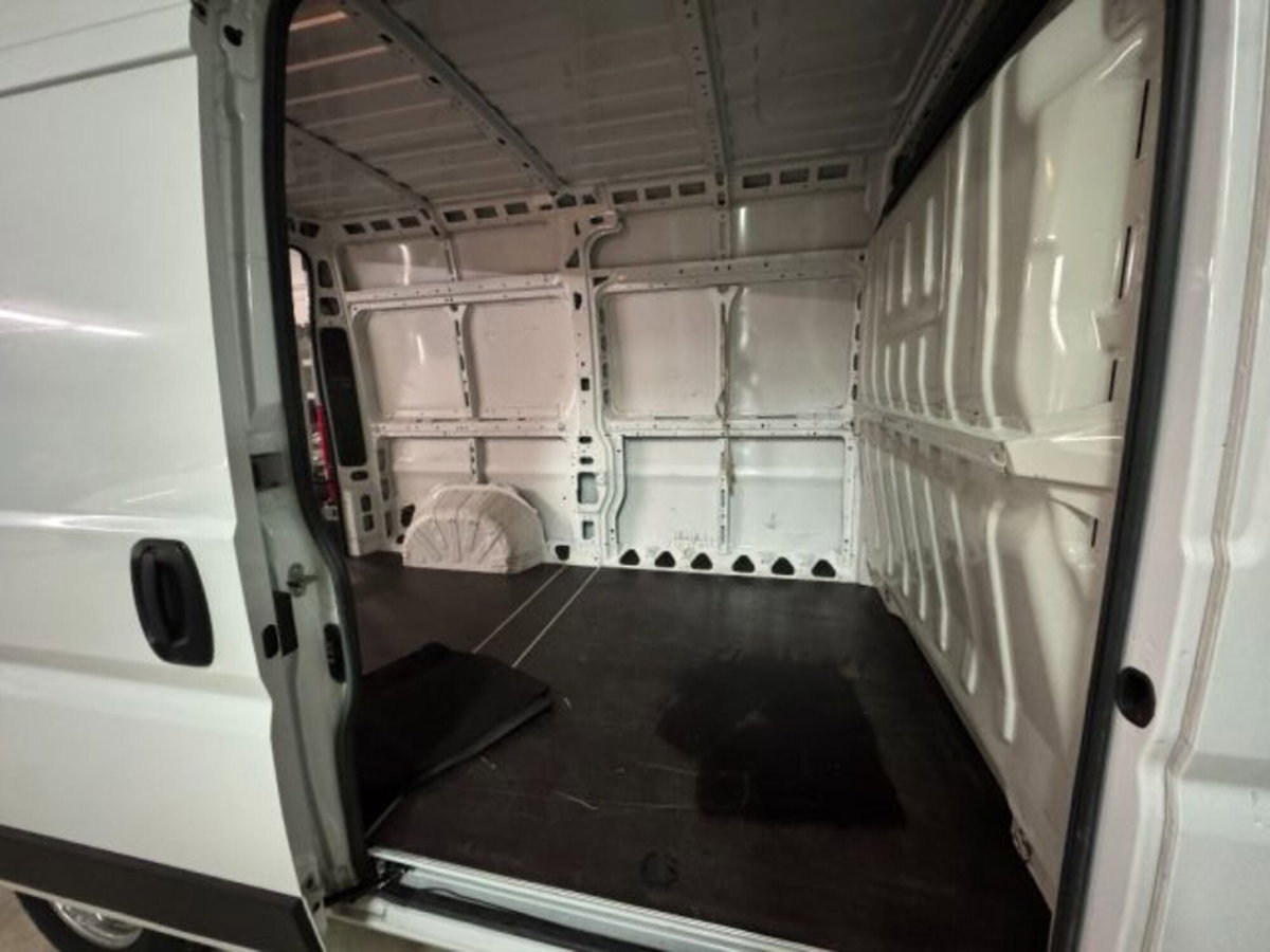 Opel Movano Furgone 33 L2H2 2.2 diesel 140cv S&S (12)