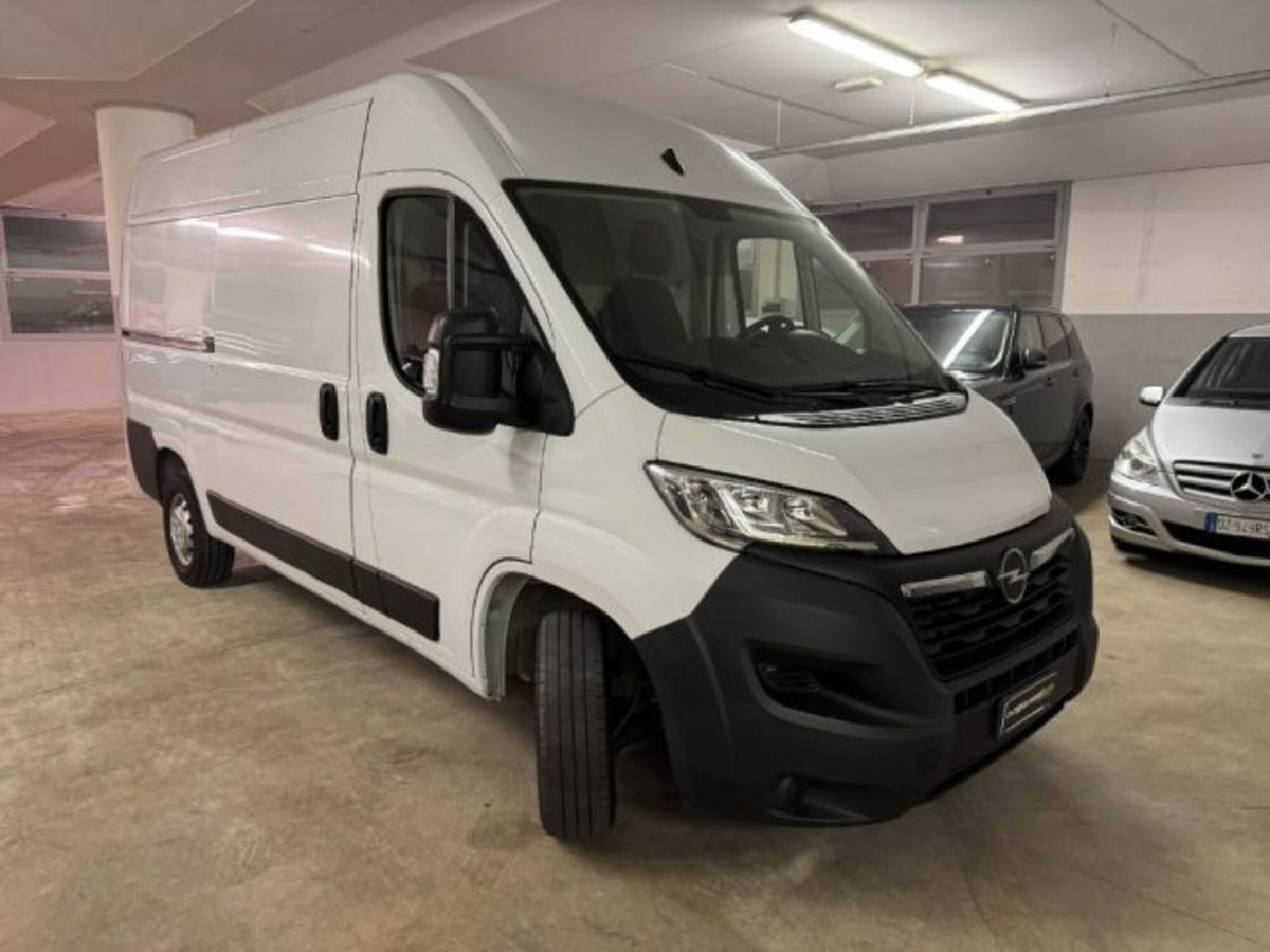 Opel Movano Furgone 33 L2H2 2.2 diesel 140cv S&S (3)