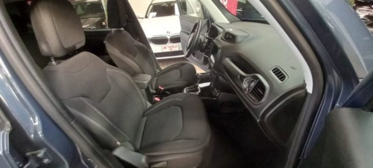 Jeep Renegade 1.3 T4 190CV PHEV 4xe AT6 Limited (7)