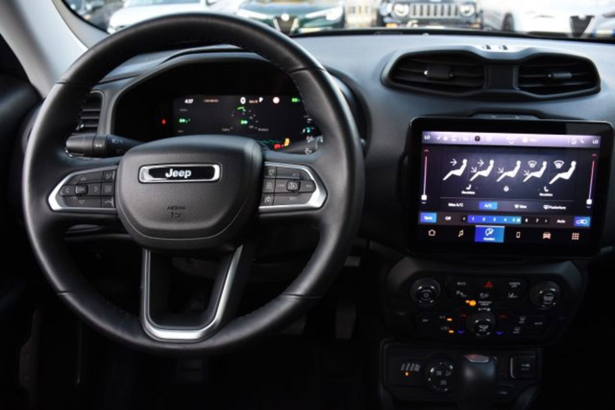 Jeep Renegade 1.3 t4 phev North Star 4xe at6 (10)