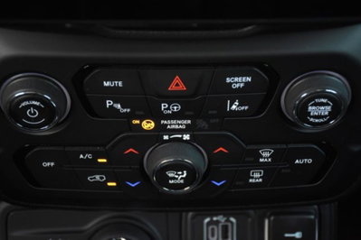 Jeep Renegade 1.3 t4 phev North Star 4xe at6 (17)