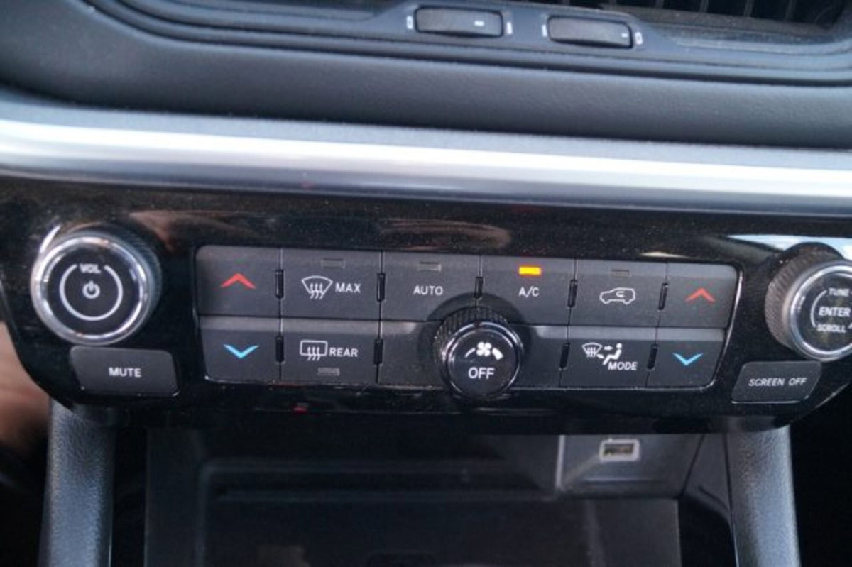Jeep Compass 1.3 T4 190CV PHEV AT6 4xe Limited (16)
