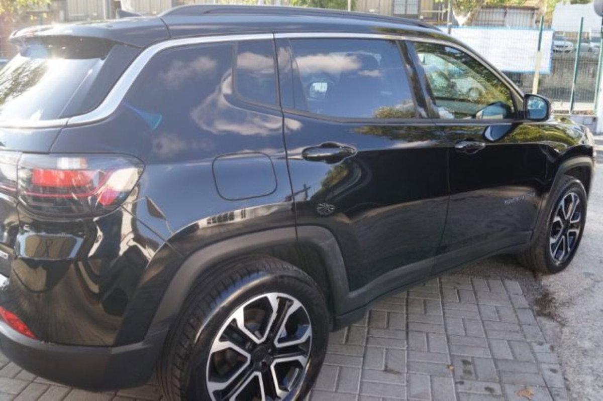 Jeep Compass 1.3 T4 190CV PHEV AT6 4xe Limited (4)