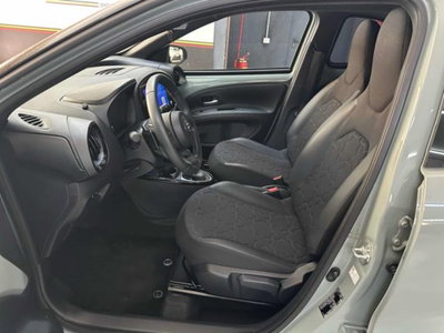 Toyota Aygo X 1.0 VVT-i 72 CV 5 porte Limited Air S-CVT (8)