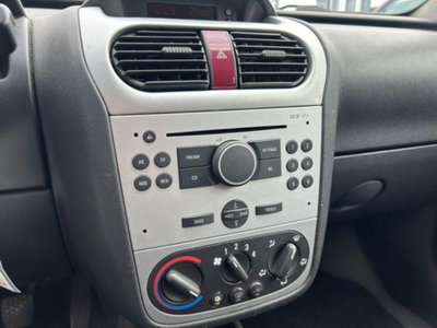 Opel Corsa 1.0i 12V cat 3 porte Club (14)