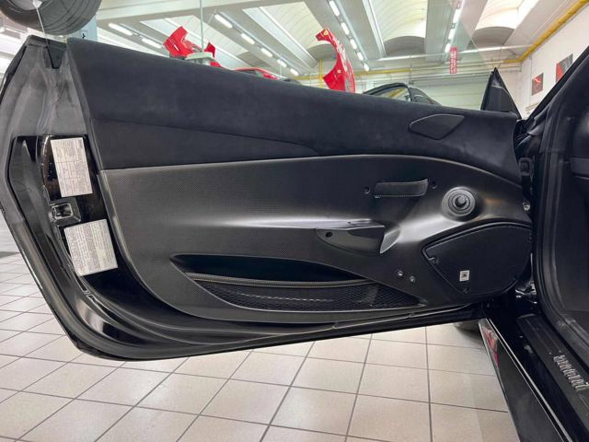 Ferrari 488 Spider 488 Pista Spider (12)
