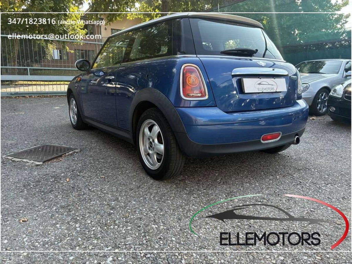 MINI Mini 1.6 16V Cooper (6)