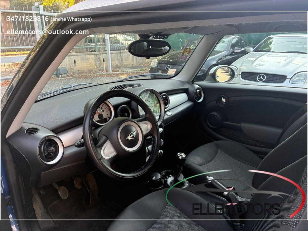 MINI Mini 1.6 16V Cooper (7)