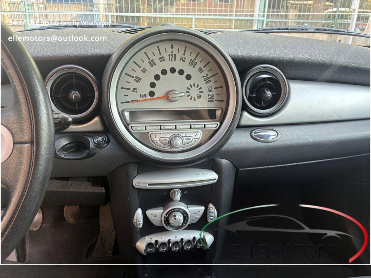 MINI Mini 1.6 16V Cooper (9)