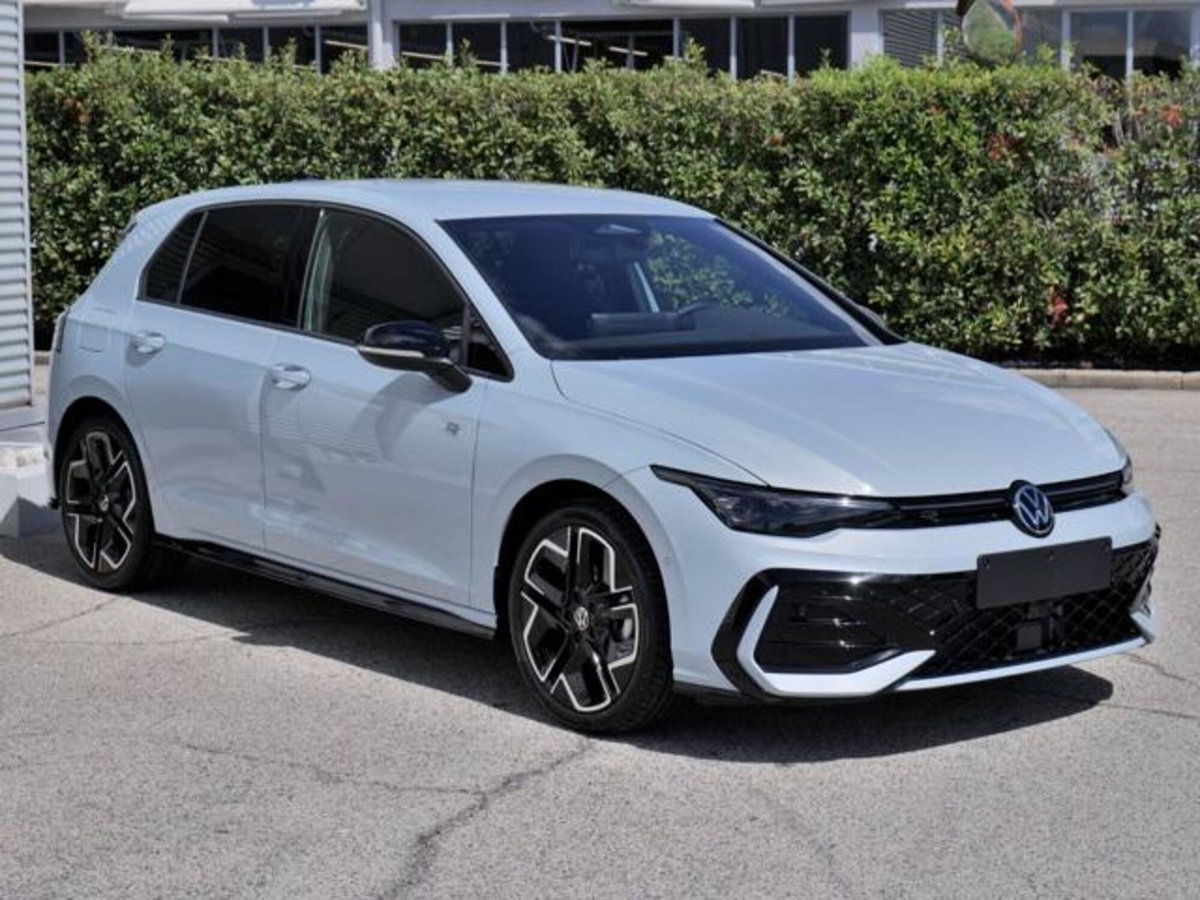 Volkswagen Golf Variant 1.5 etsi R-Line 150cv dsg (4)