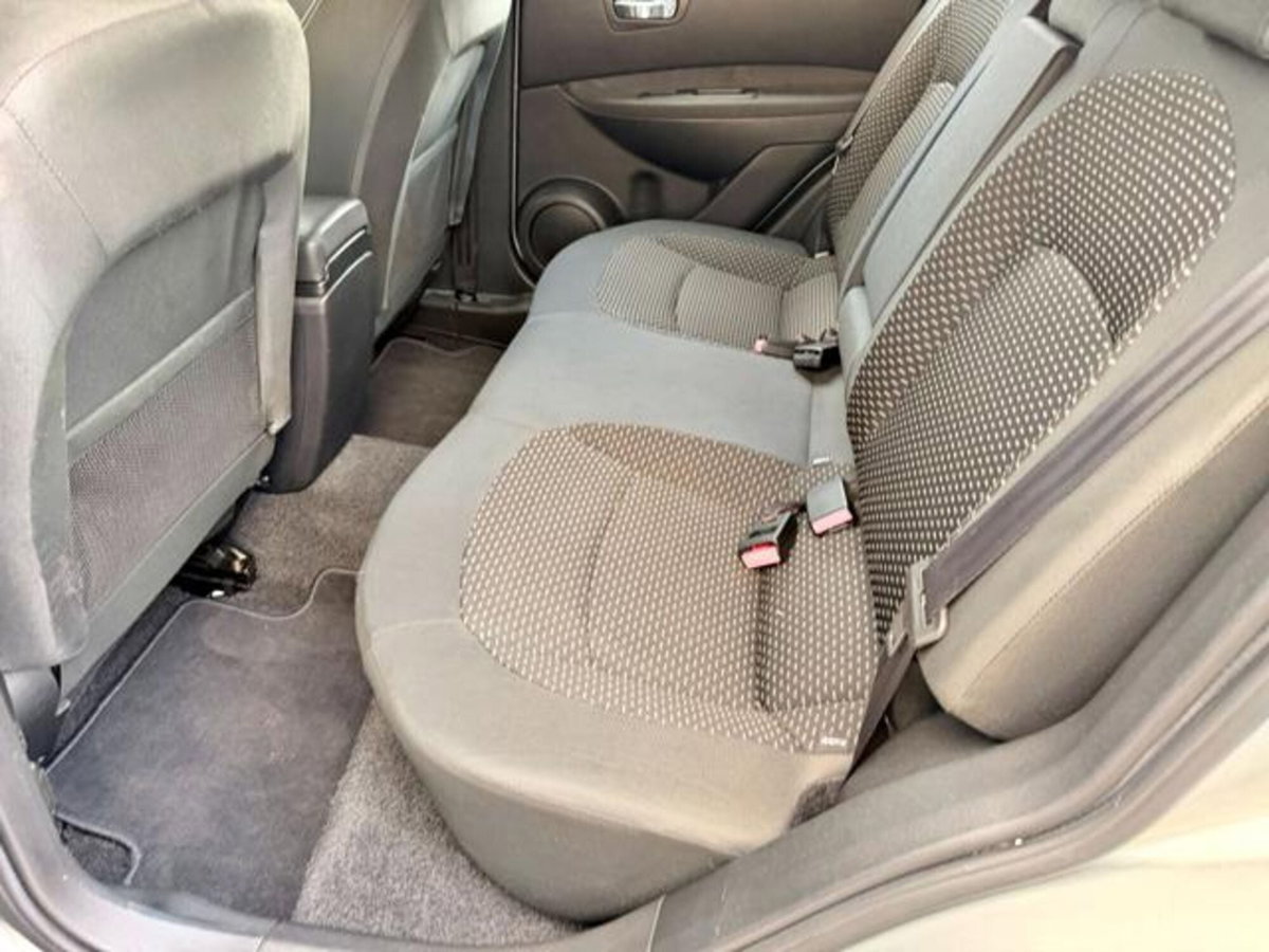Nissan Qashqai 1.5 dCi Acenta (9)