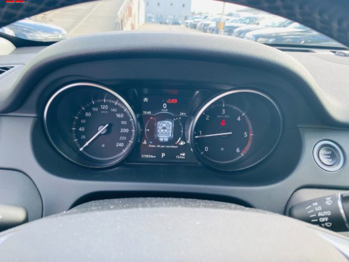 Land Rover Discovery Sport 2.0 TD4 150 CV SE (7)