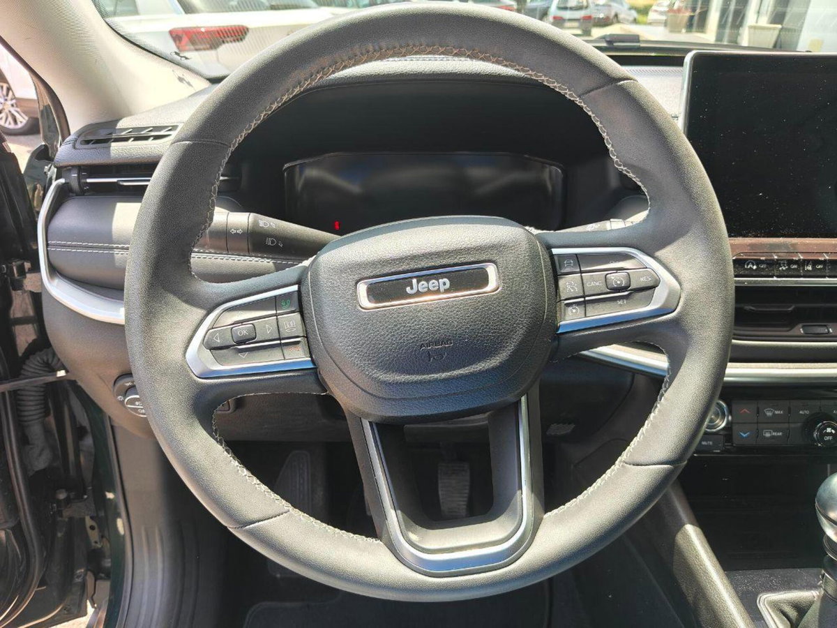 Jeep Compass 1.6 Multijet II 2WD Limited (9)