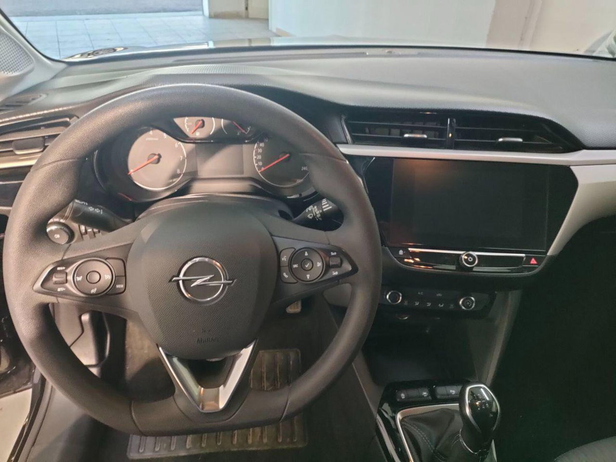 Opel Corsa 1.2 Edition (8)