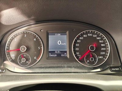 Volkswagen Touran 2.0 TDI 140 CV DSG Highline (10)