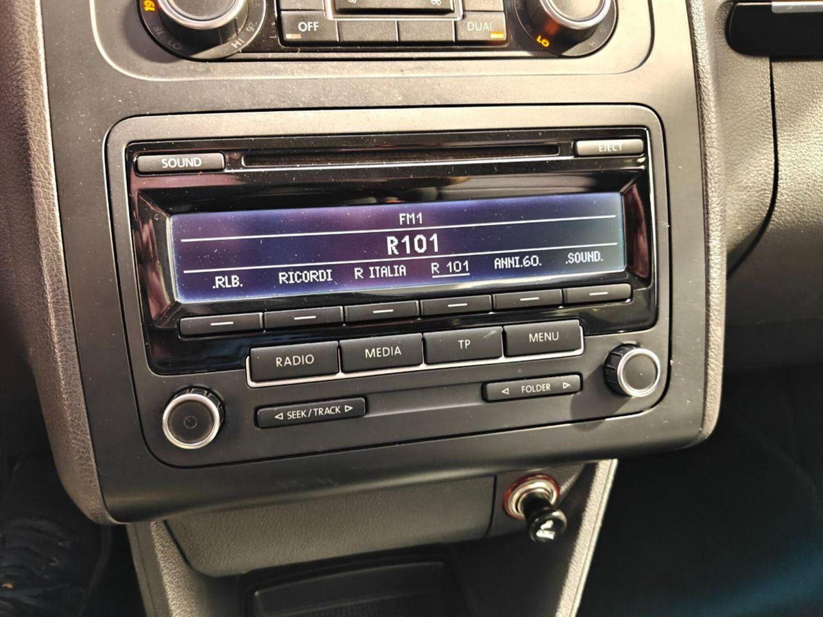 Volkswagen Touran 2.0 TDI 140 CV DSG Highline (12)