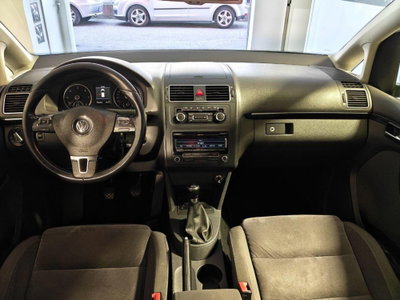 Volkswagen Touran 2.0 TDI 140 CV DSG Highline (8)
