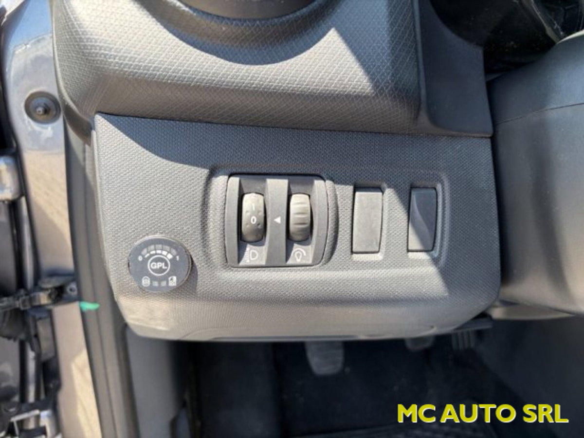 Renault Clio 1.2 75CV GPL 5 porte Live (12)