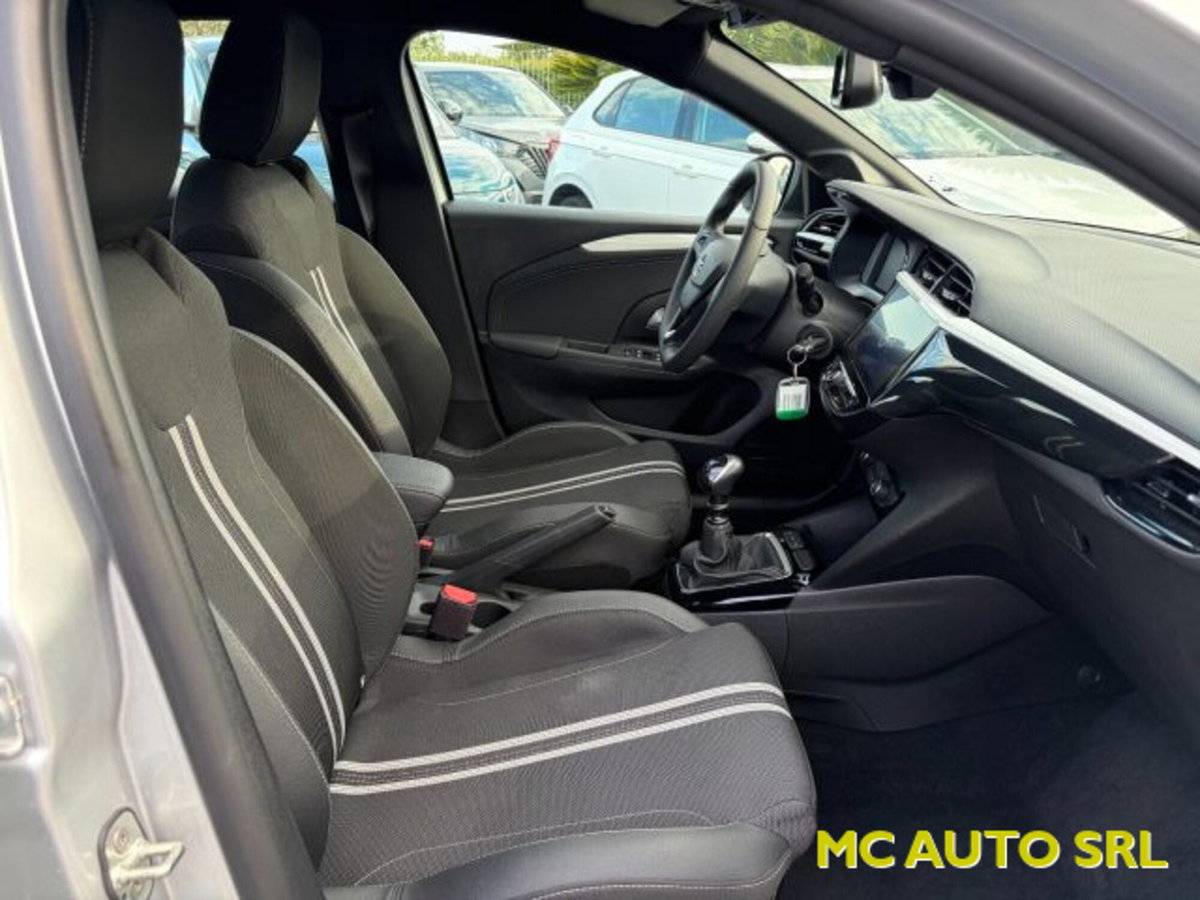 Opel Corsa 1.2 100 CV GS Line (7)