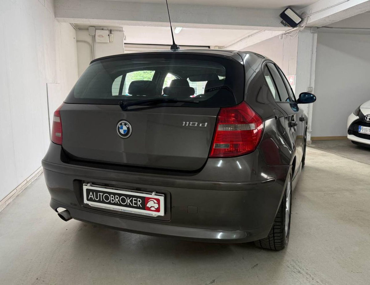 BMW Serie 1 118d 2.0 143CV cat 5 porte Futura DPF (4)