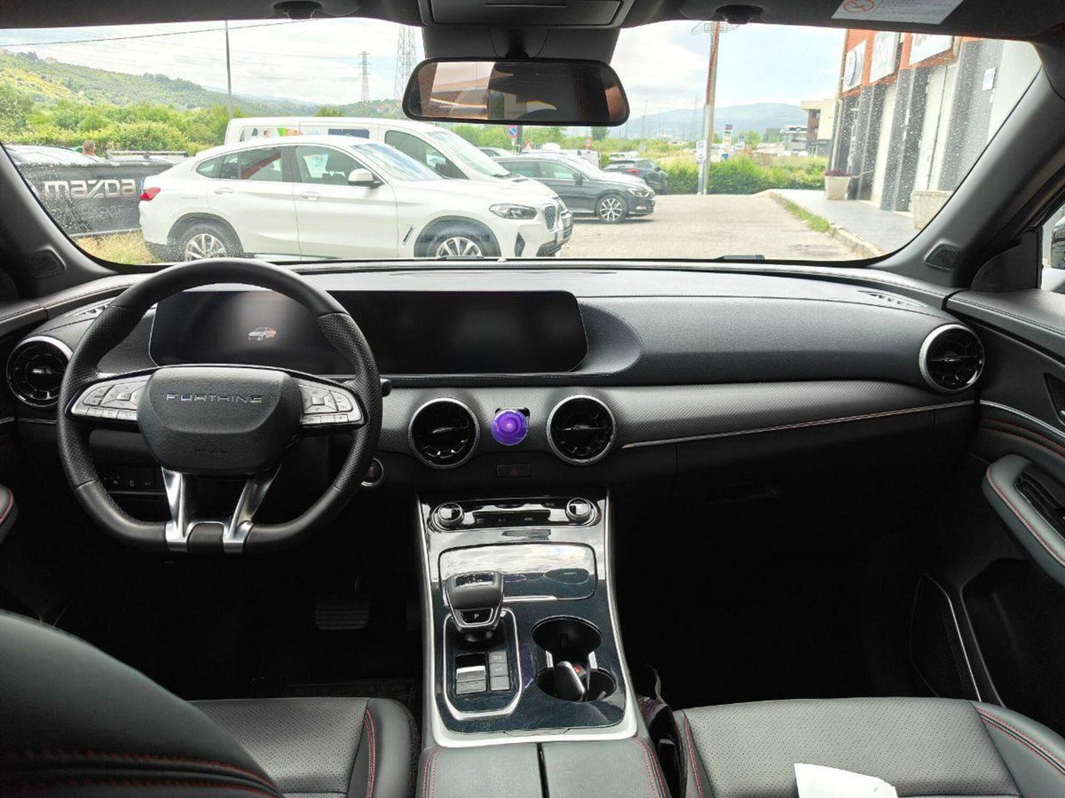 Forthing Friday Friday 1.5 auto (6)