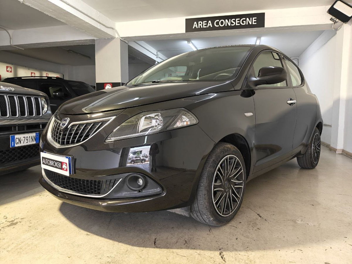 Lancia Ypsilon 1.0 FireFly 5 porte S&S Hybrid Gold Plus