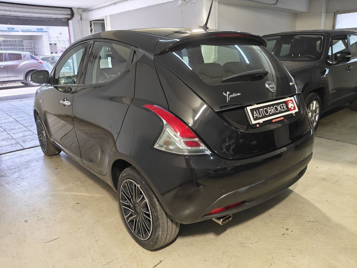 Lancia Ypsilon 1.0 FireFly 5 porte S&S Hybrid Gold Plus (6)