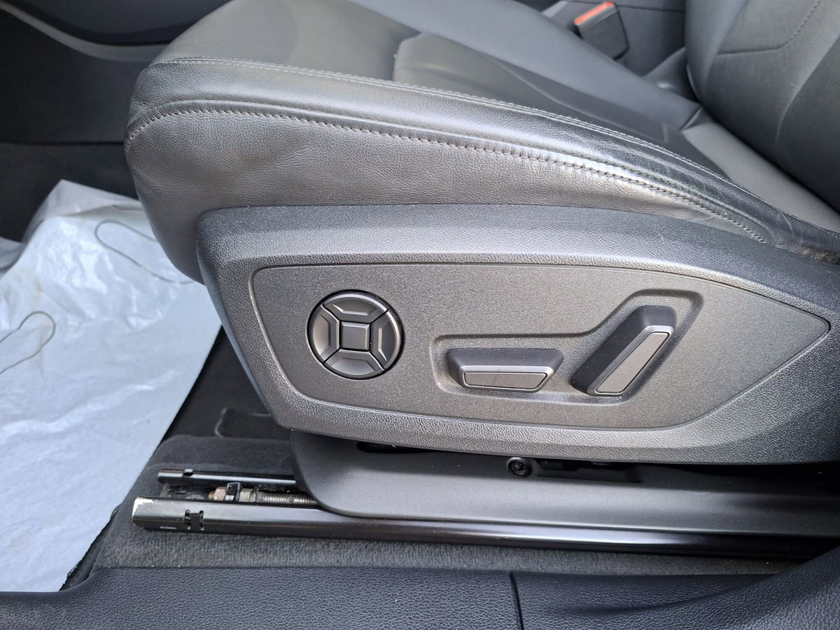 Audi Q3 Sportback 35 TDI quattro S tronic Business Plus (10)