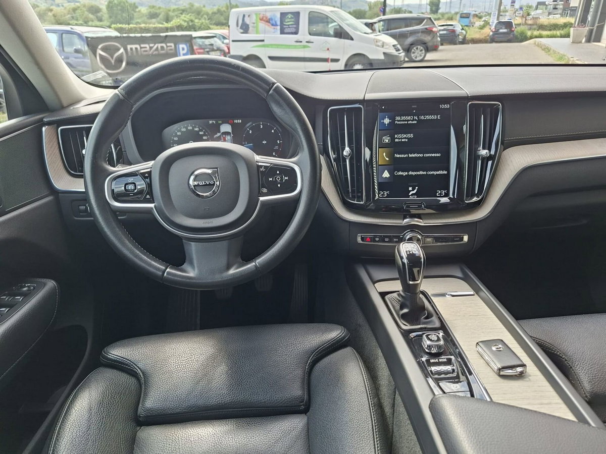 Volvo XC60 D3 Inscription (8)