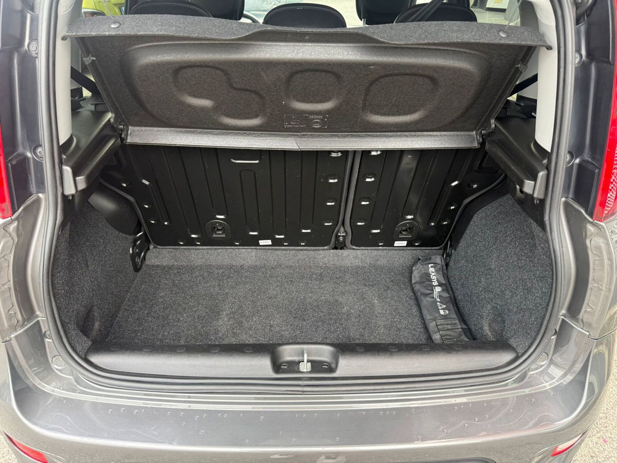 Fiat Panda 1.0 FireFly S&S Hybrid City Cross (14)