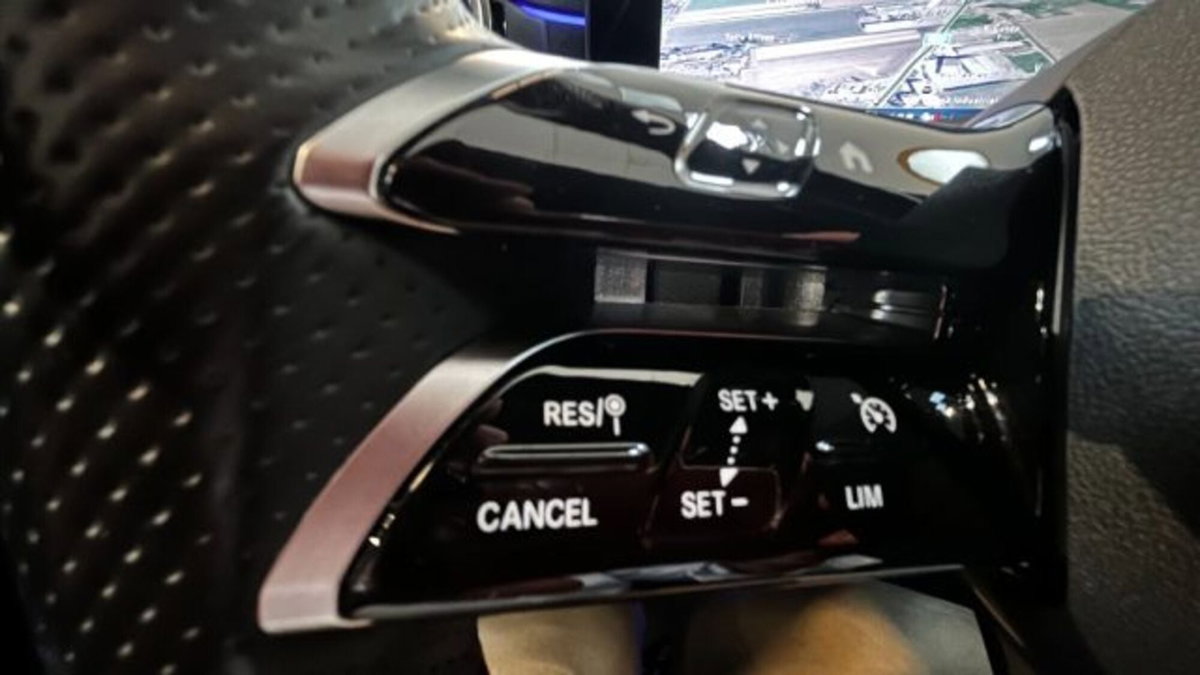 Mercedes-Benz Classe A Sedan 180 d AMG Line Premium Plus auto (12)