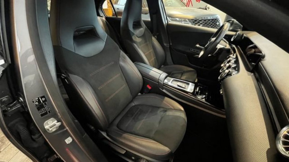 Mercedes-Benz Classe A Sedan 180 d AMG Line Premium Plus auto (7)