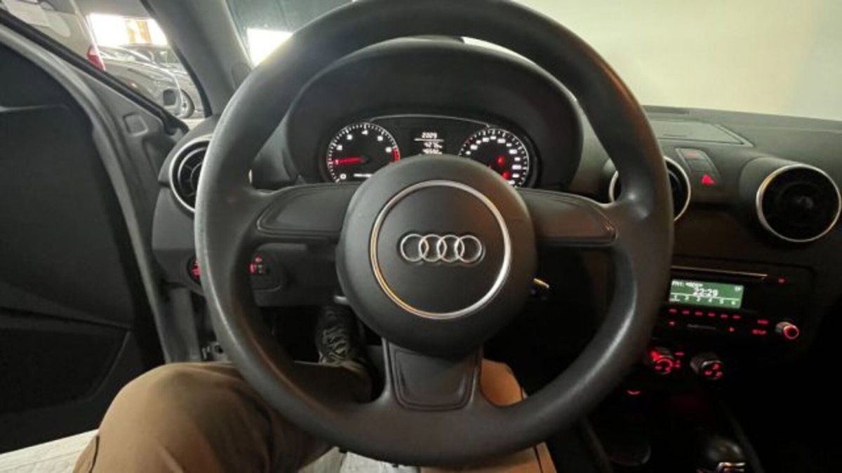 Audi A1 1.0 TFSI ultra S tronic Admired (13)
