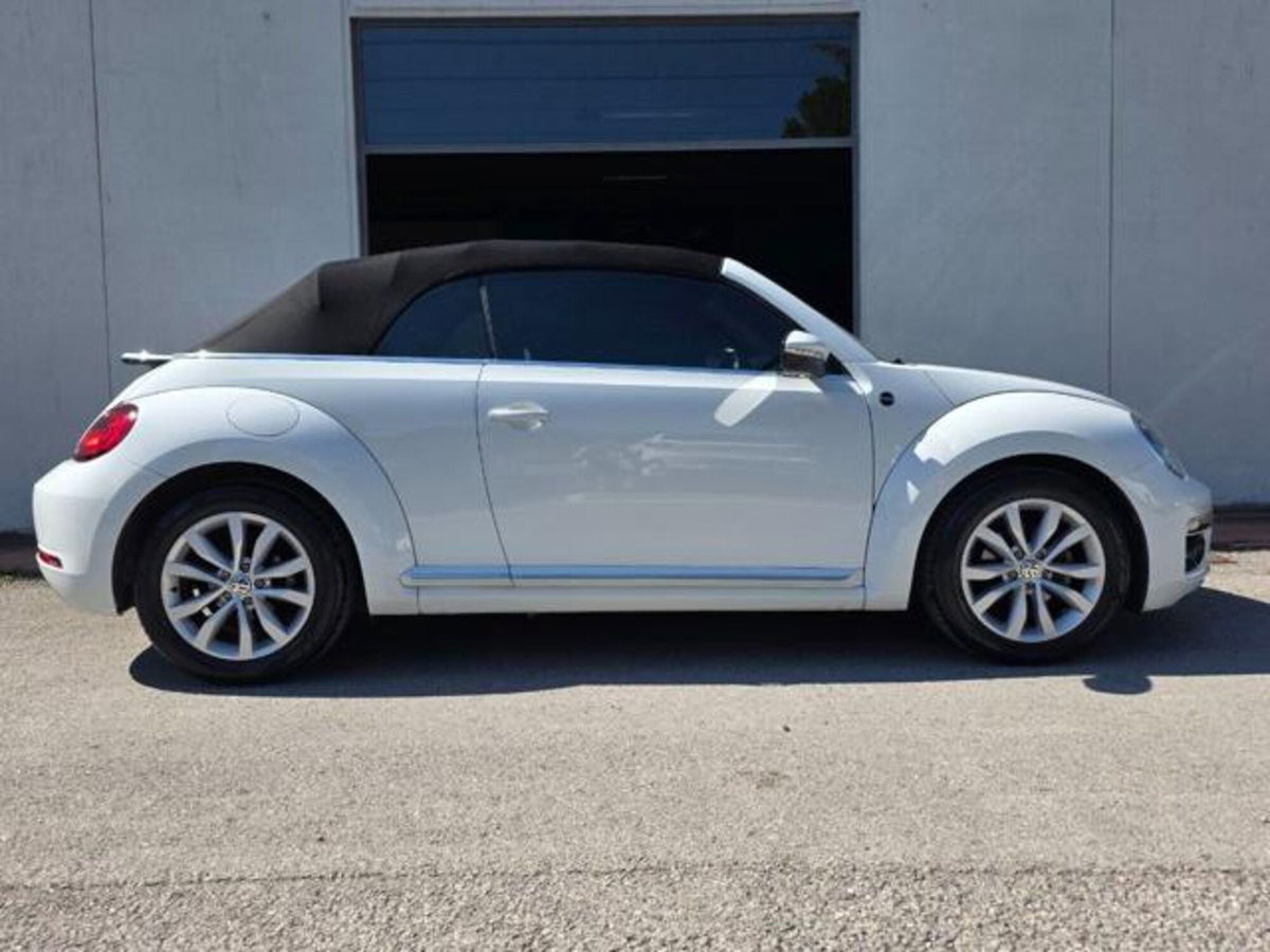 Volkswagen Maggiolino Cabrio 1.2 TSI Design (8)