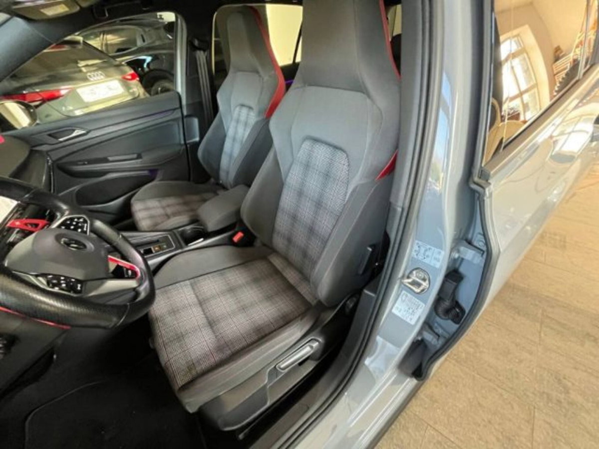 Volkswagen Golf 2.0 TSI GTI DSG (11)